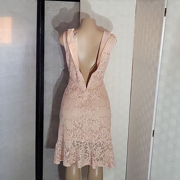 BRAND NEW FLT STUDIO SLEEVELESS BODYCON DRESS WITH RUFFLE HEM - Picture 7 of 13